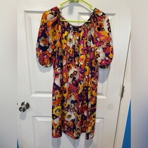 Super cute Flowy dress